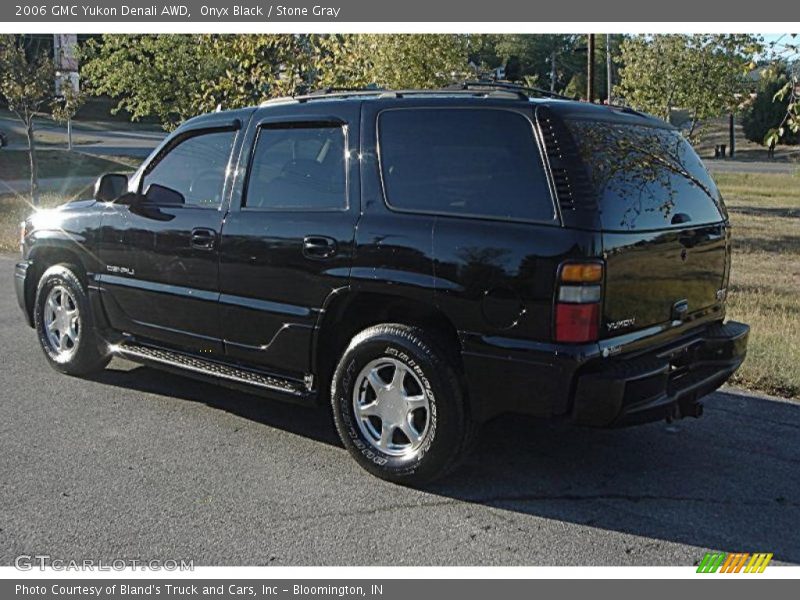 Onyx Black / Stone Gray 2006 GMC Yukon Denali AWD