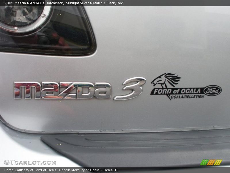 Sunlight Silver Metallic / Black/Red 2005 Mazda MAZDA3 s Hatchback