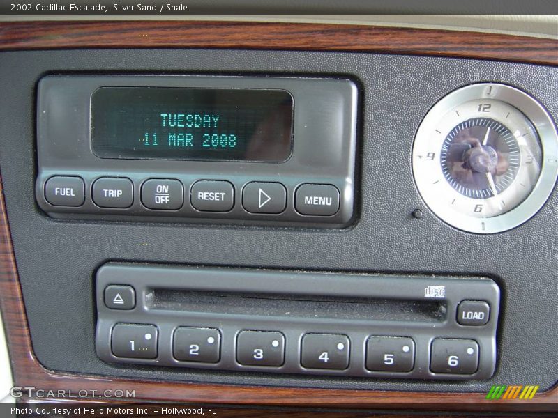 Silver Sand / Shale 2002 Cadillac Escalade