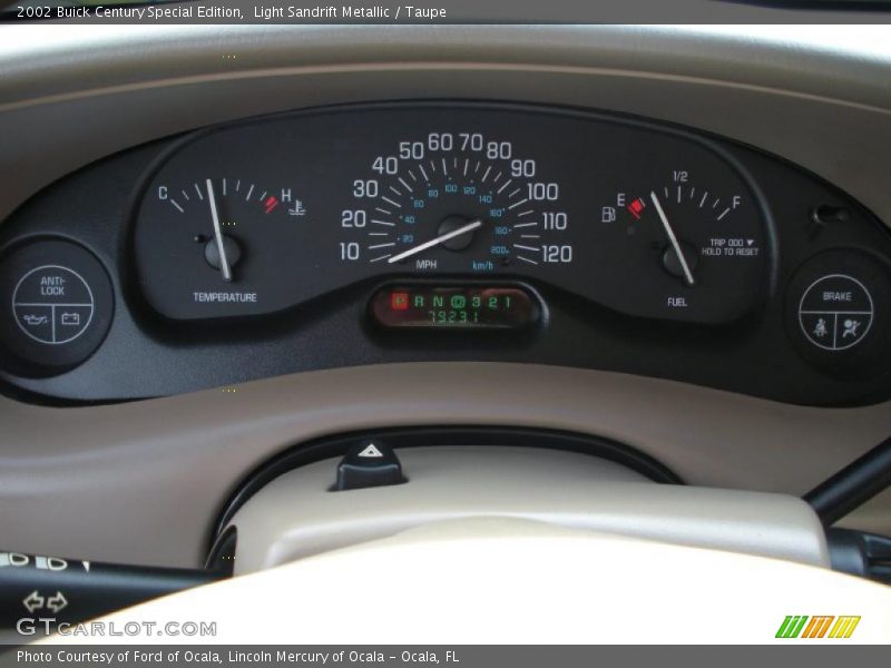 Light Sandrift Metallic / Taupe 2002 Buick Century Special Edition