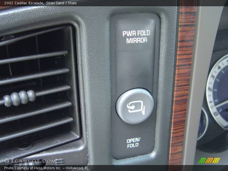 Silver Sand / Shale 2002 Cadillac Escalade