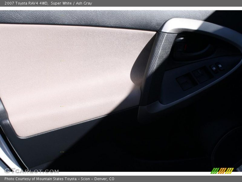 Super White / Ash Gray 2007 Toyota RAV4 4WD