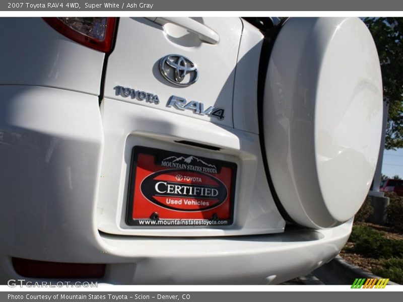 Super White / Ash Gray 2007 Toyota RAV4 4WD