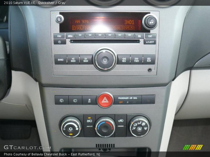 Quicksilver / Gray 2010 Saturn VUE XE