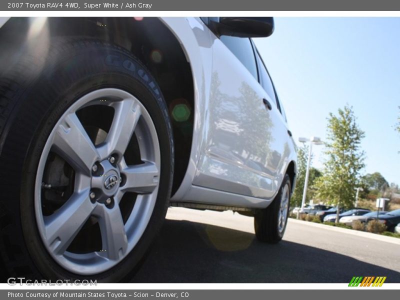 Super White / Ash Gray 2007 Toyota RAV4 4WD