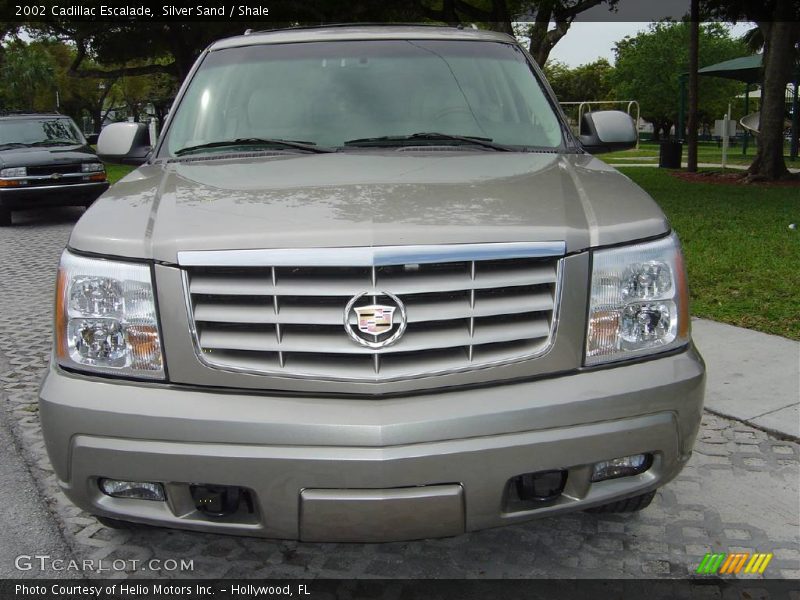 Silver Sand / Shale 2002 Cadillac Escalade