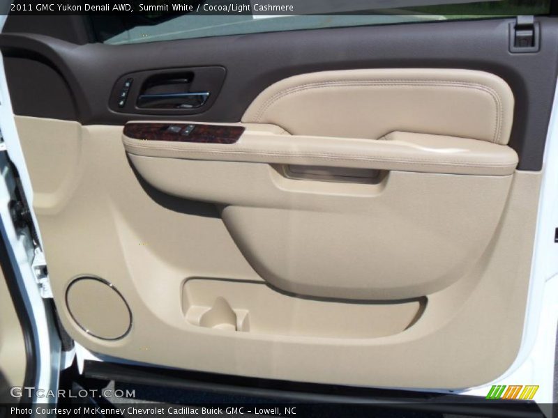 Summit White / Cocoa/Light Cashmere 2011 GMC Yukon Denali AWD