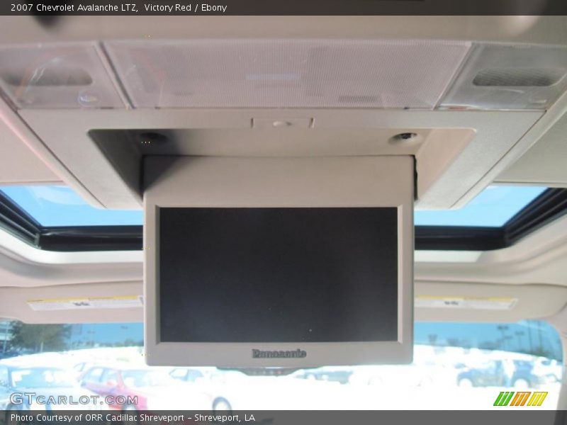 Victory Red / Ebony 2007 Chevrolet Avalanche LTZ