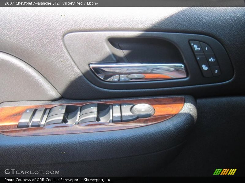 Victory Red / Ebony 2007 Chevrolet Avalanche LTZ