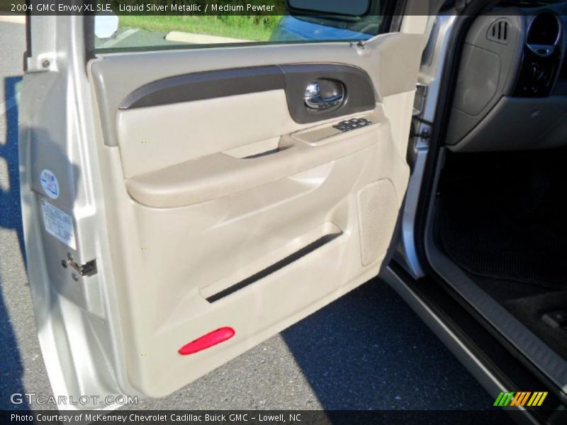 Liquid Silver Metallic / Medium Pewter 2004 GMC Envoy XL SLE