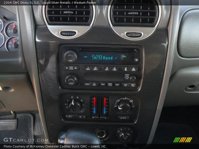 Liquid Silver Metallic / Medium Pewter 2004 GMC Envoy XL SLE