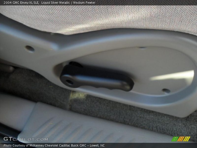 Liquid Silver Metallic / Medium Pewter 2004 GMC Envoy XL SLE