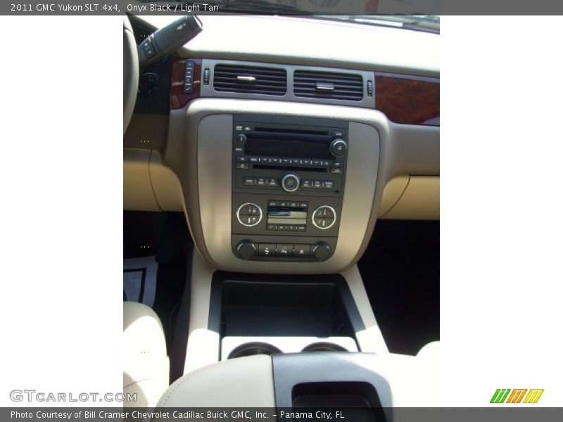 Onyx Black / Light Tan 2011 GMC Yukon SLT 4x4