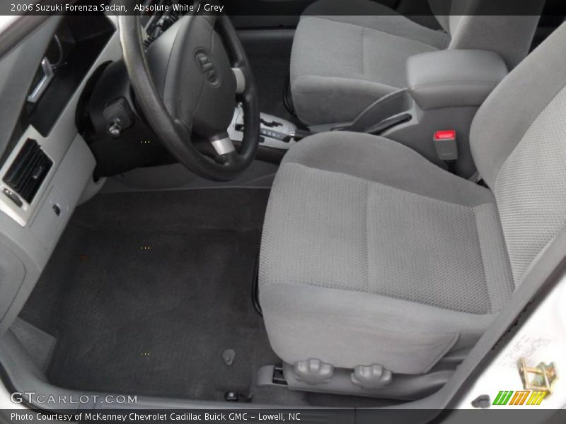 Absolute White / Grey 2006 Suzuki Forenza Sedan