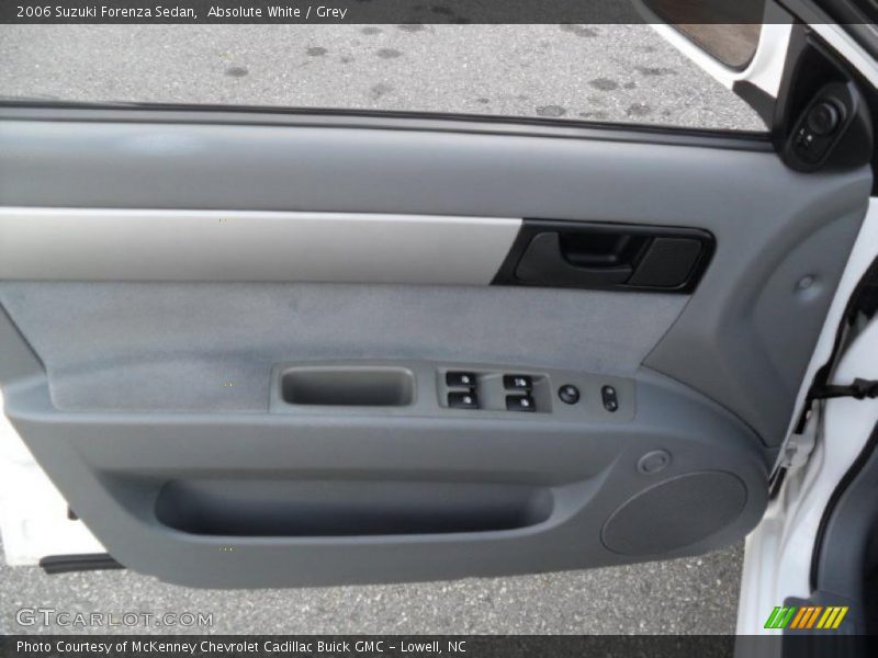 Absolute White / Grey 2006 Suzuki Forenza Sedan