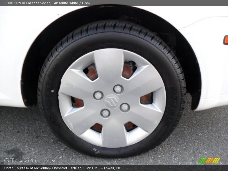 Absolute White / Grey 2006 Suzuki Forenza Sedan