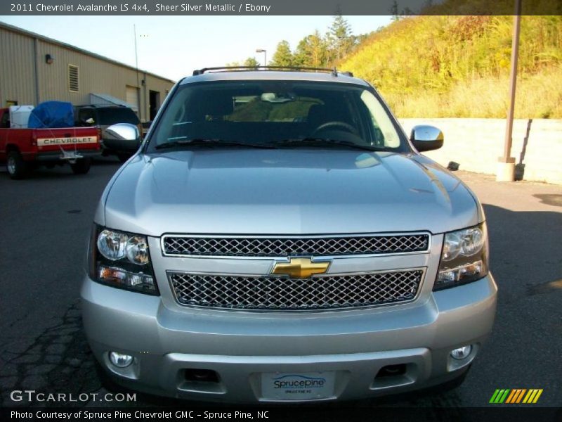 Sheer Silver Metallic / Ebony 2011 Chevrolet Avalanche LS 4x4