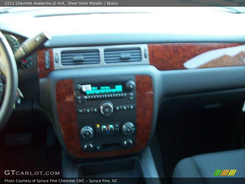 Sheer Silver Metallic / Ebony 2011 Chevrolet Avalanche LS 4x4