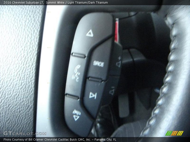 Summit White / Light Titanium/Dark Titanium 2010 Chevrolet Suburban LT