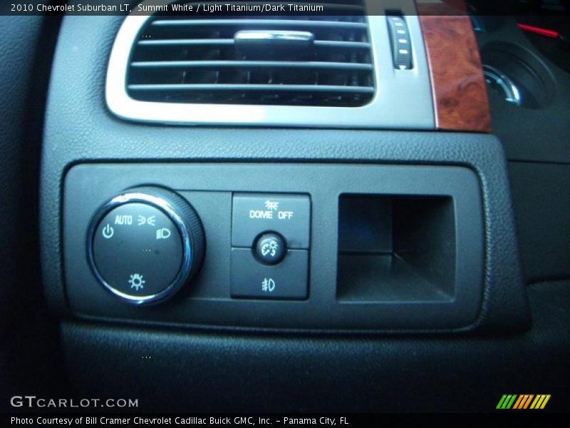 Summit White / Light Titanium/Dark Titanium 2010 Chevrolet Suburban LT