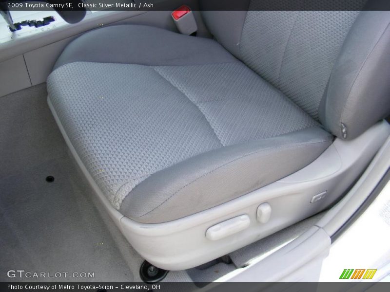 Classic Silver Metallic / Ash 2009 Toyota Camry SE