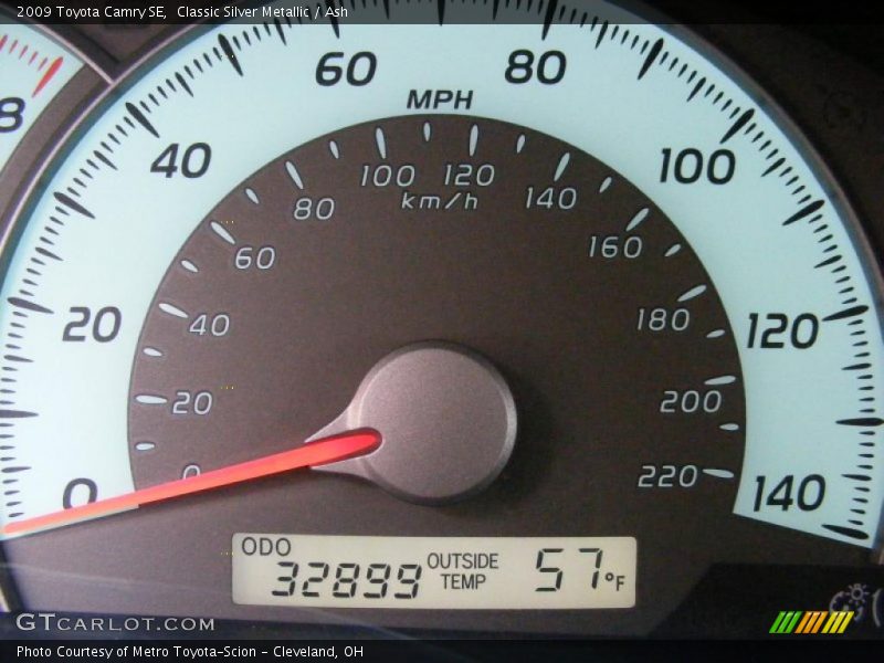 Classic Silver Metallic / Ash 2009 Toyota Camry SE