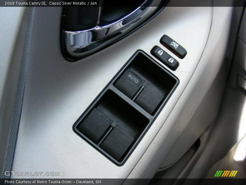 Classic Silver Metallic / Ash 2009 Toyota Camry SE