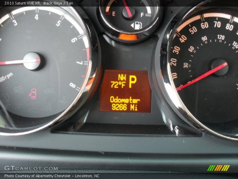 Black Onyx / Tan 2010 Saturn VUE XR