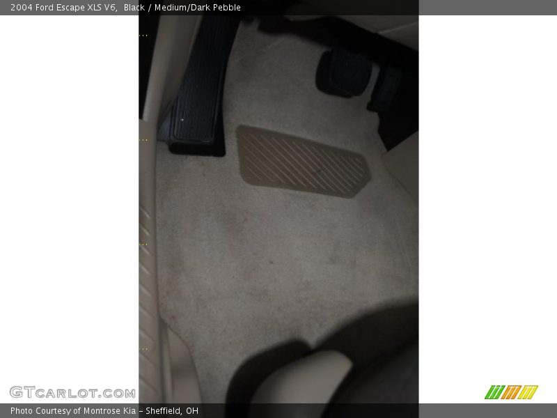 Black / Medium/Dark Pebble 2004 Ford Escape XLS V6