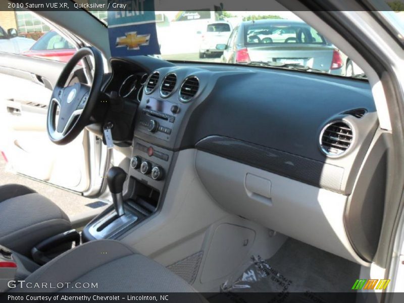 Quicksilver / Gray 2010 Saturn VUE XR