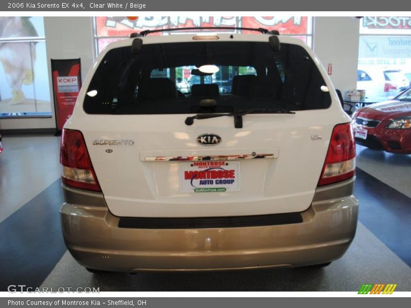 Clear White / Beige 2006 Kia Sorento EX 4x4