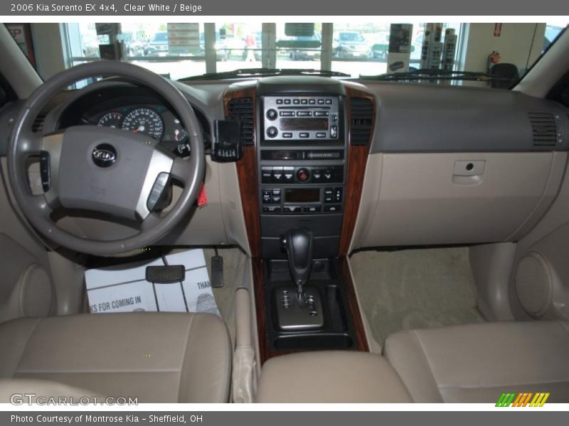 Clear White / Beige 2006 Kia Sorento EX 4x4
