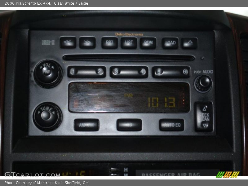 Clear White / Beige 2006 Kia Sorento EX 4x4