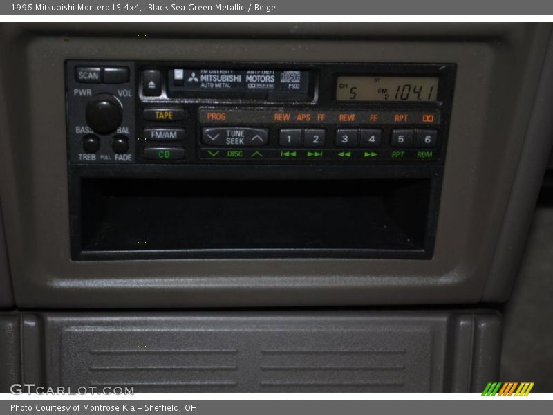 Black Sea Green Metallic / Beige 1996 Mitsubishi Montero LS 4x4