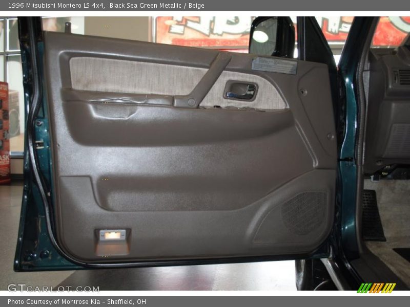 Black Sea Green Metallic / Beige 1996 Mitsubishi Montero LS 4x4