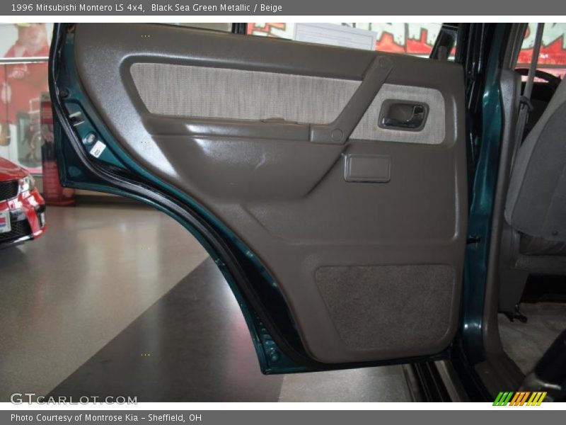 Black Sea Green Metallic / Beige 1996 Mitsubishi Montero LS 4x4