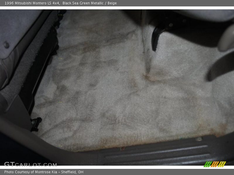 Black Sea Green Metallic / Beige 1996 Mitsubishi Montero LS 4x4