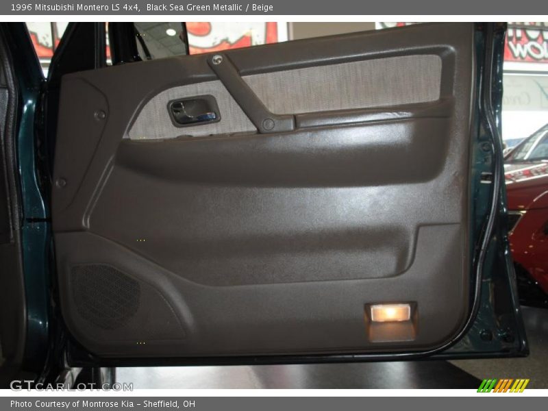 Black Sea Green Metallic / Beige 1996 Mitsubishi Montero LS 4x4