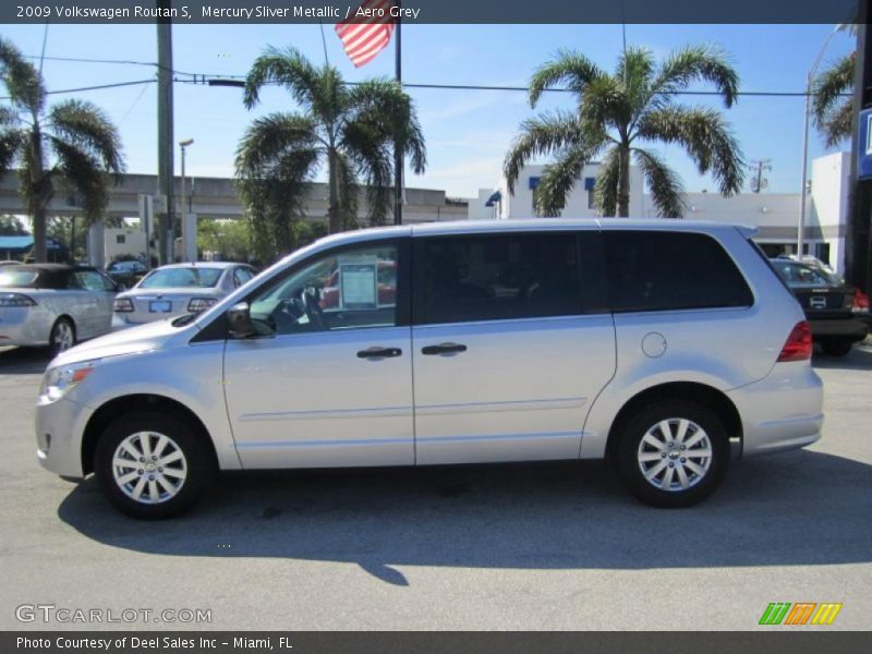 Mercury Sliver Metallic / Aero Grey 2009 Volkswagen Routan S