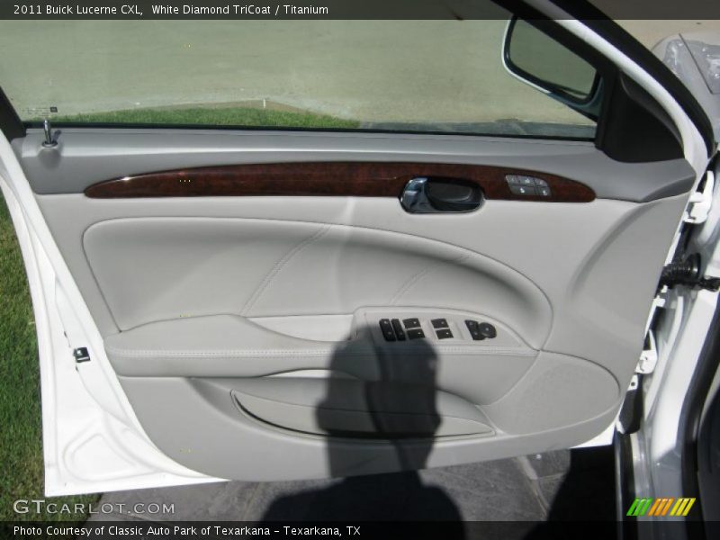 White Diamond TriCoat / Titanium 2011 Buick Lucerne CXL