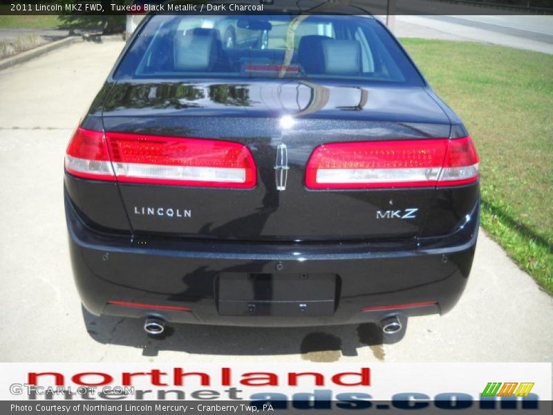 Tuxedo Black Metallic / Dark Charcoal 2011 Lincoln MKZ FWD