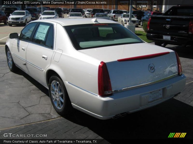 White Diamond Tricoat / Shale/Cocoa Accents 2011 Cadillac DTS Luxury