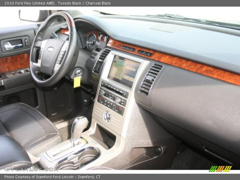 Tuxedo Black / Charcoal Black 2010 Ford Flex Limited AWD