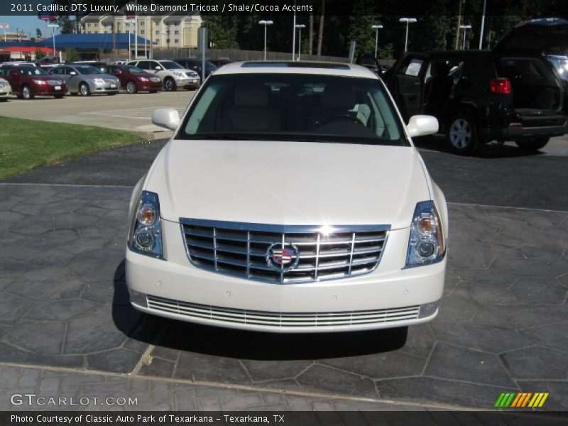 White Diamond Tricoat / Shale/Cocoa Accents 2011 Cadillac DTS Luxury