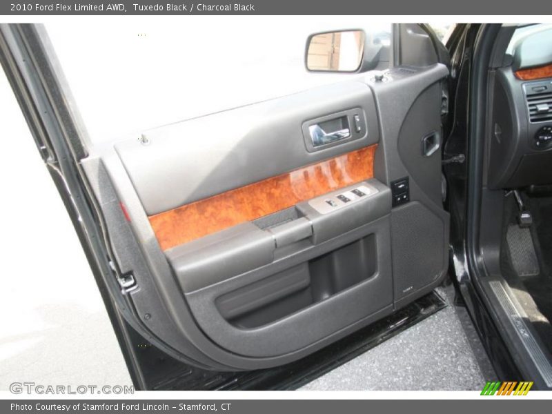 Tuxedo Black / Charcoal Black 2010 Ford Flex Limited AWD