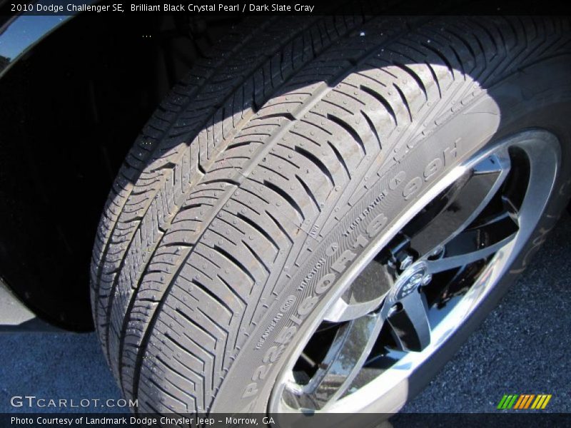 Brilliant Black Crystal Pearl / Dark Slate Gray 2010 Dodge Challenger SE