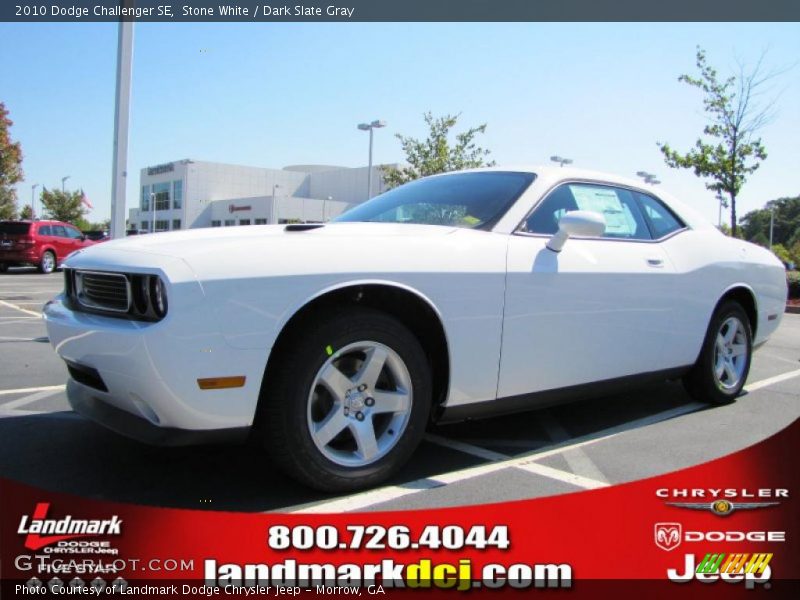 Stone White / Dark Slate Gray 2010 Dodge Challenger SE
