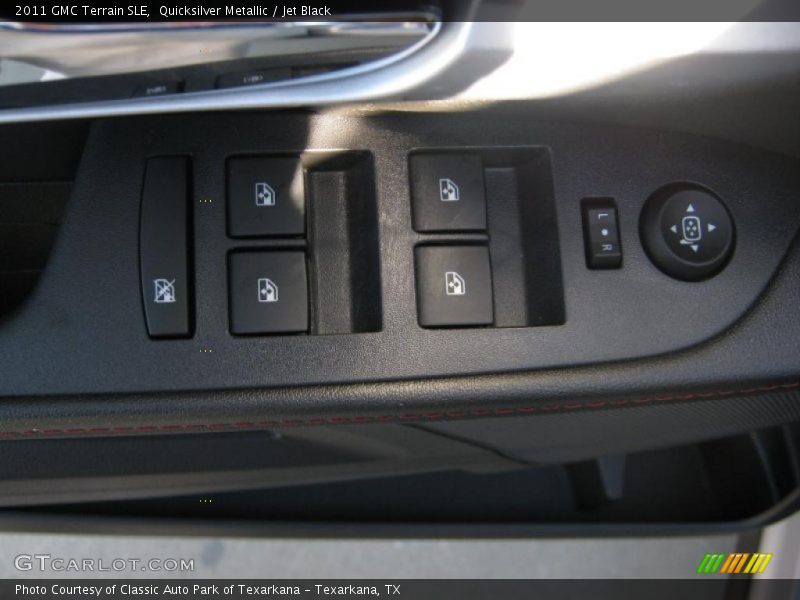 Quicksilver Metallic / Jet Black 2011 GMC Terrain SLE