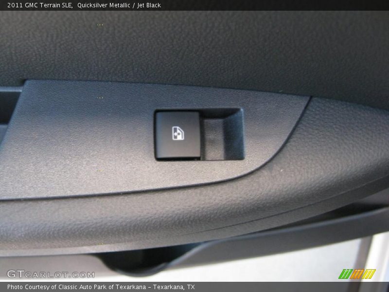 Quicksilver Metallic / Jet Black 2011 GMC Terrain SLE