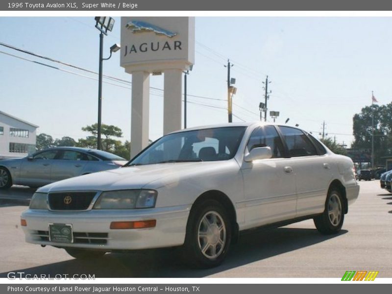 Super White / Beige 1996 Toyota Avalon XLS